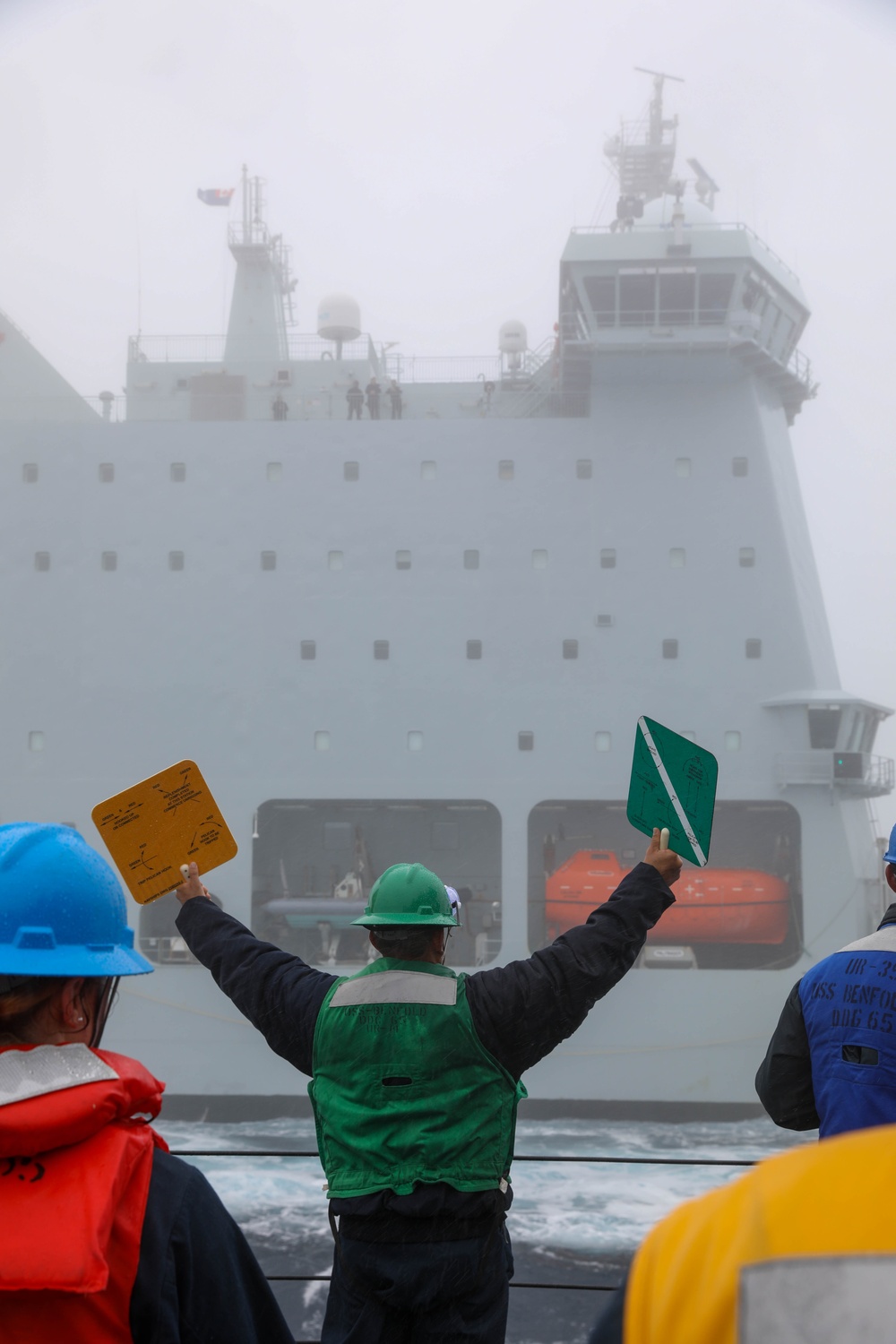 USS Benfold Participates in Noble Chinook