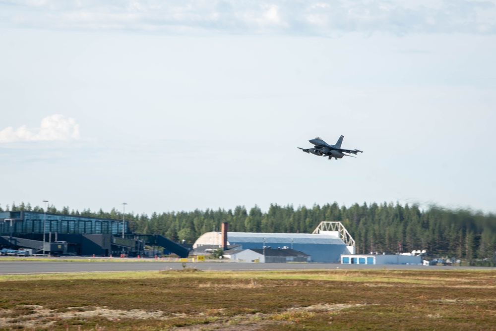 U.S. and Finnish Forces conduct bilateral training during AK23-6