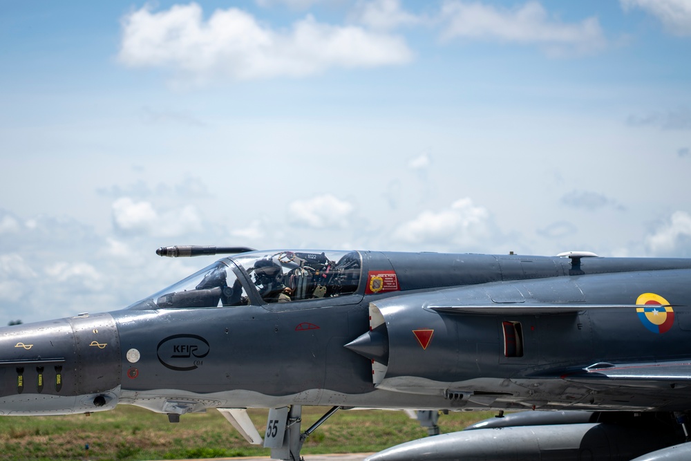 F-15’s first Relámpago flight