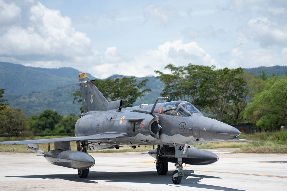 F-15’s first Relámpago flight