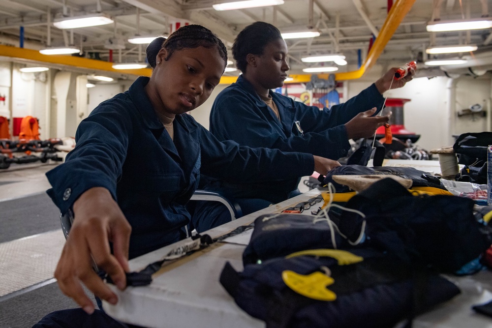 Boxer Sailors Show Attention to Detail