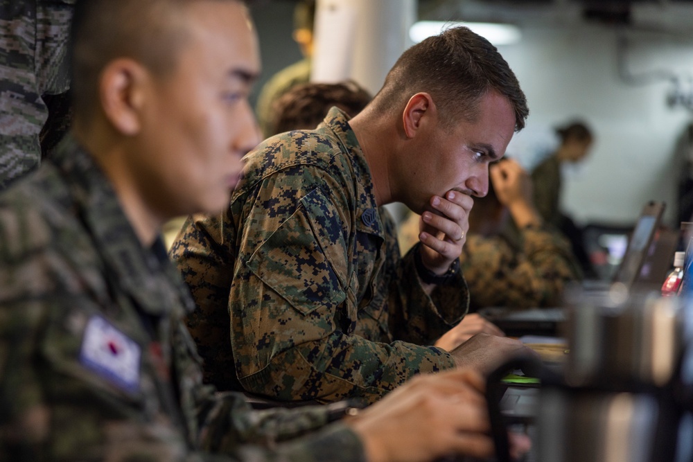 UFS 23: Landing Force Operations Center, USS Blue Ridge (LCC-19)