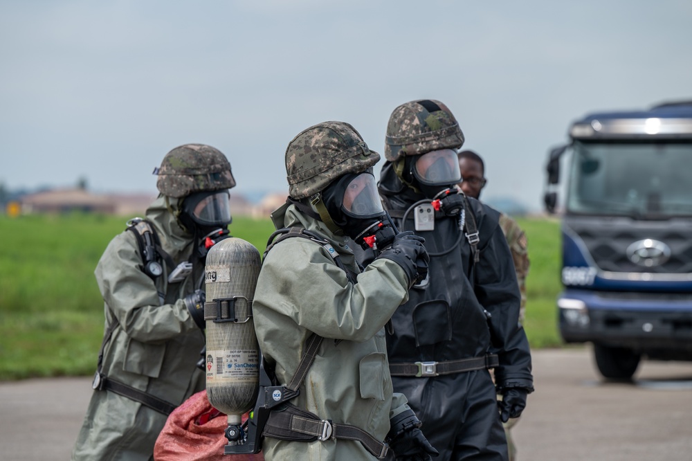 U.S., ROK combine for CBRN, EOD training