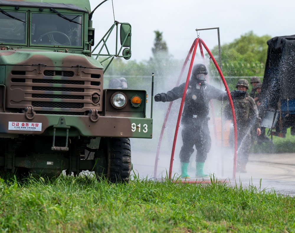 U.S., ROK combine for CBRN, EOD training