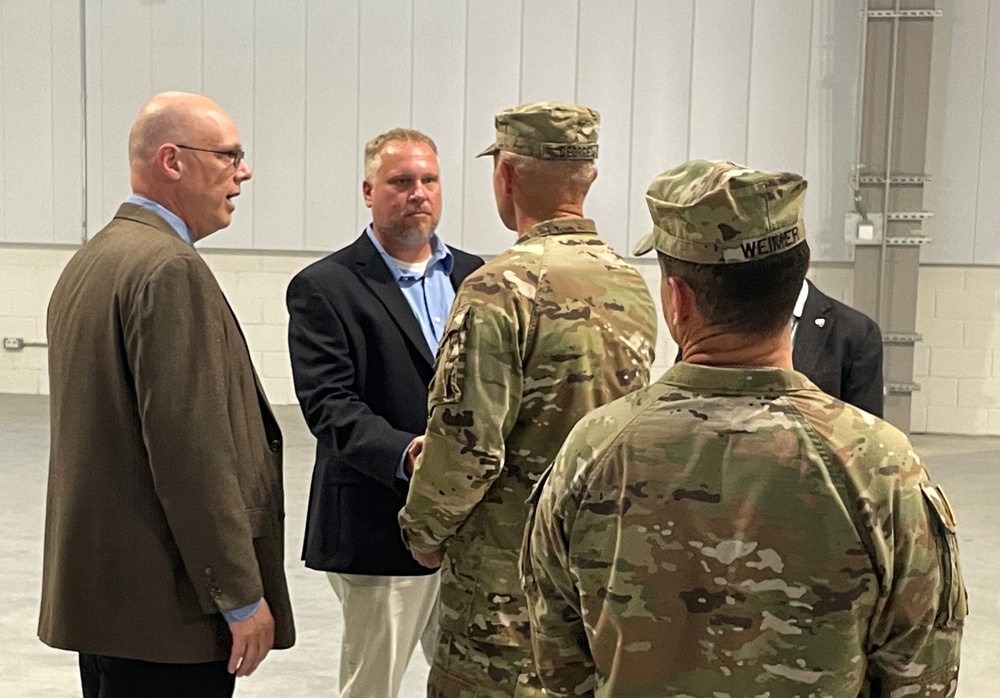 Army’s top two uniformed leaders visit new APS-2 storage, maintenance complex in Poland