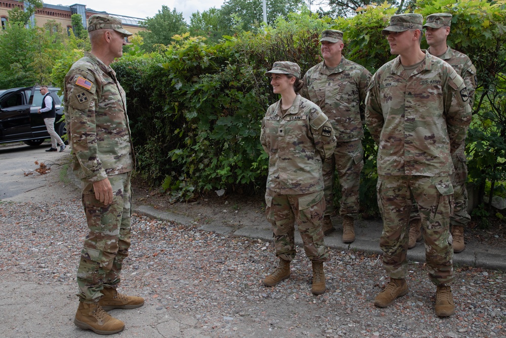 New Army leaders visit Poland
