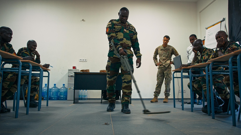 Senegal EOD Soldiers Complete First UN Intermediate IEDD Course