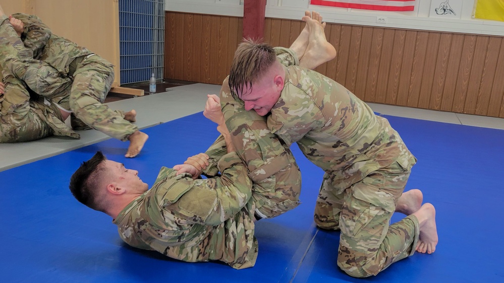 Combatives: Straight Arm Bar from Guard