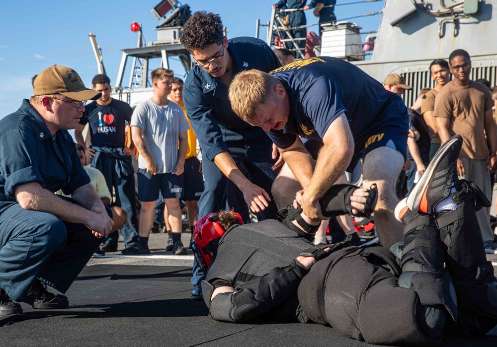 USS Benfold Conducts Routine Operations