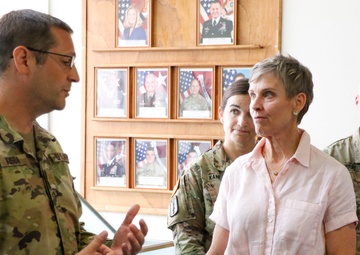 Spouse of Army Vice Chief of Staff assesses medical capacity at Wiesbaden