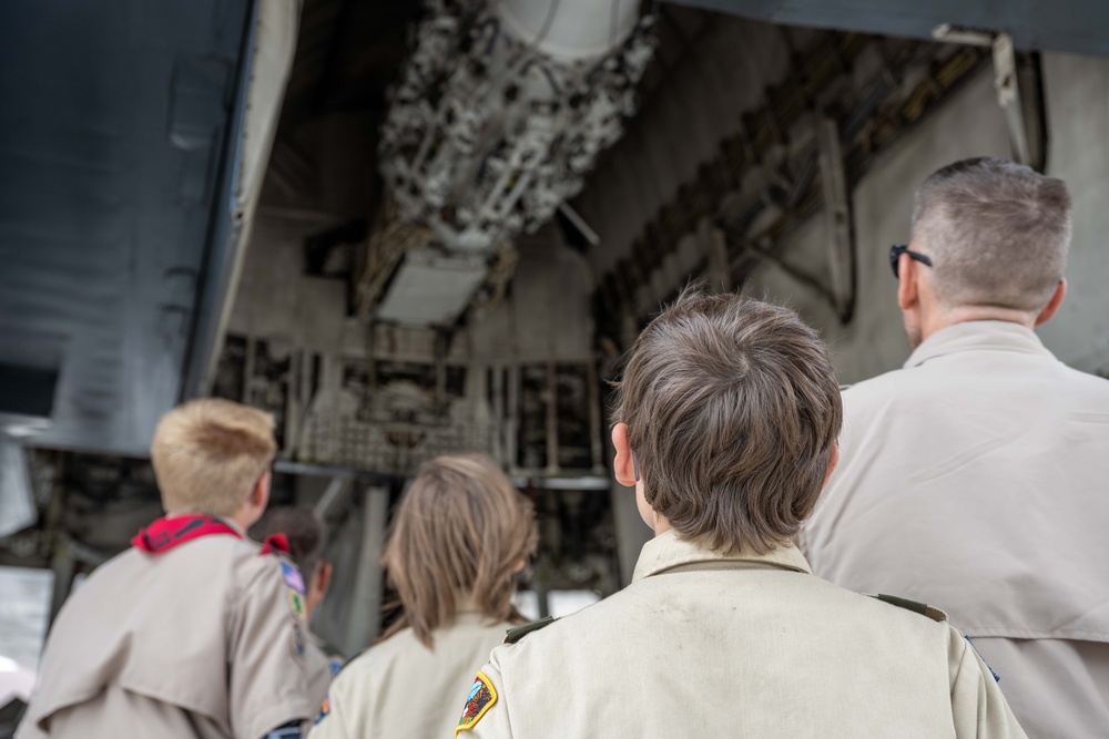 Scouts Visit Ellsworth Air Force Base