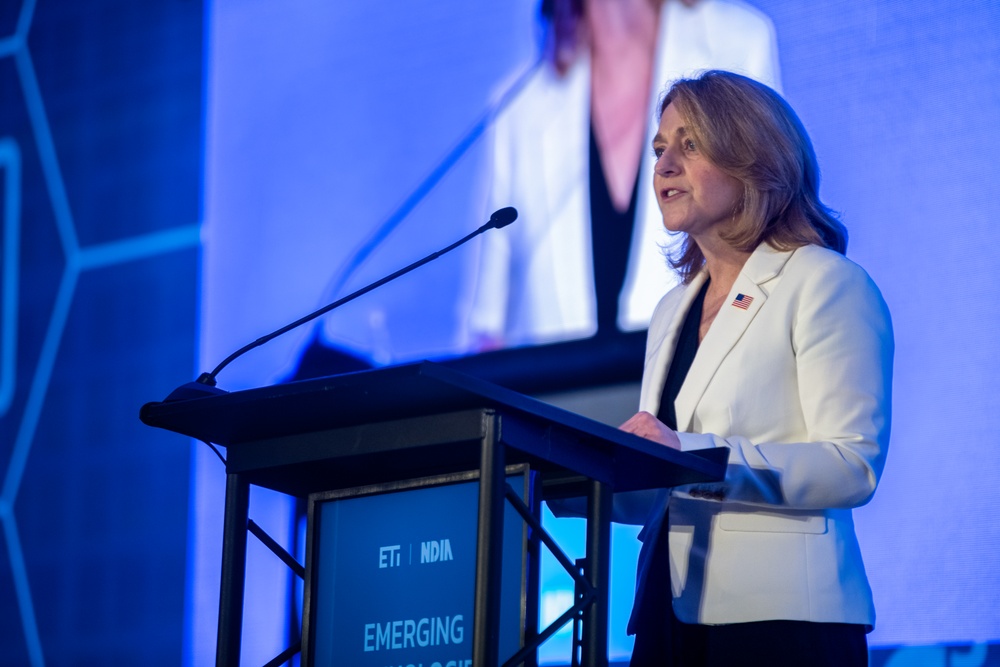 DVIDS - Images - DSD Kathleen Hicks speaks at NDIA Conference [Image 4 ...