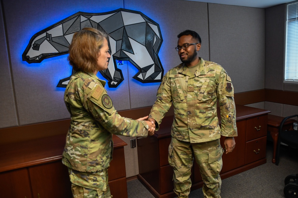 Maj. Gen. Farris visits farthest-north KC-135 refueling unit, 168thWing