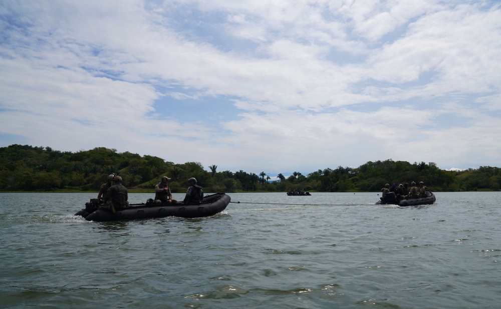 ADLA/ Relámpago 2023: Water Rescue Training