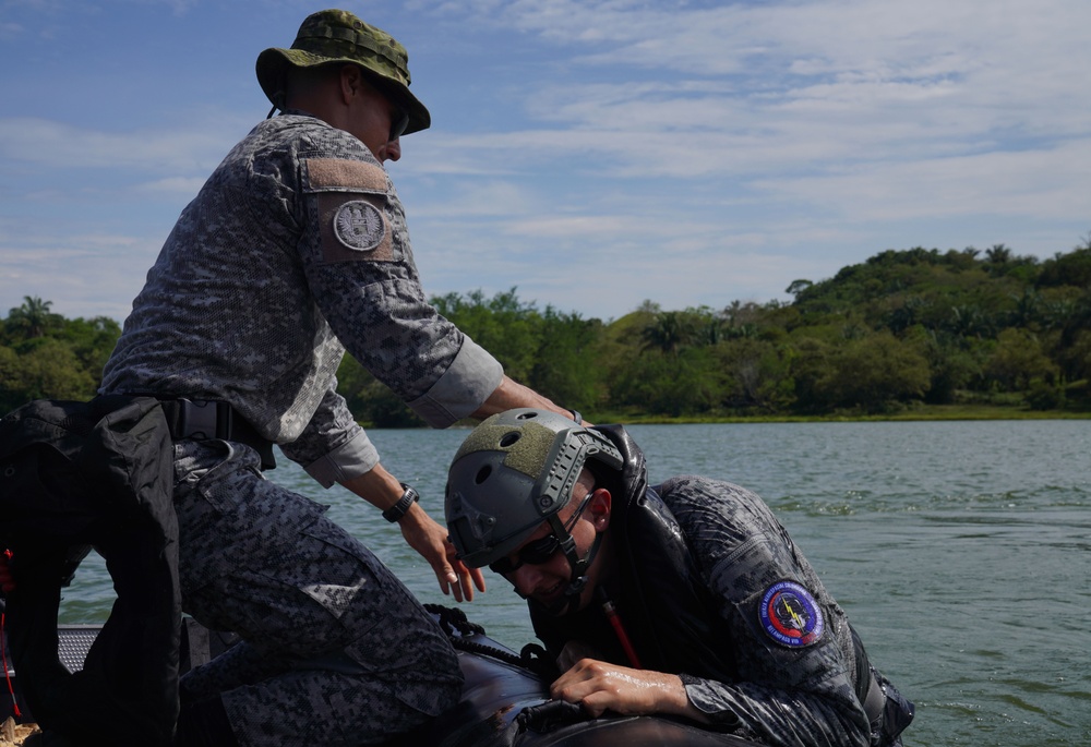 ADLA/ Relámpago 2023: Water Rescue Training
