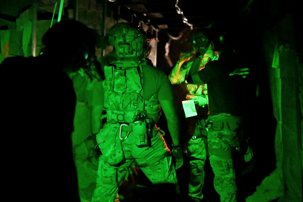 RF-R 23-2 Simulated Cave Rescue