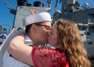 USS Paul Hamilton Homecoming