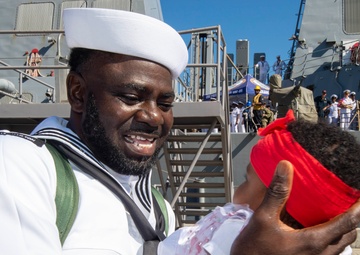 USS Paul Hamilton Homecoming