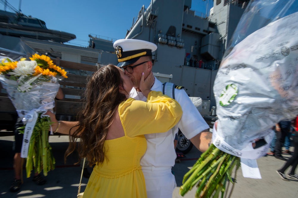 USS Paul Hamilton Homecoming