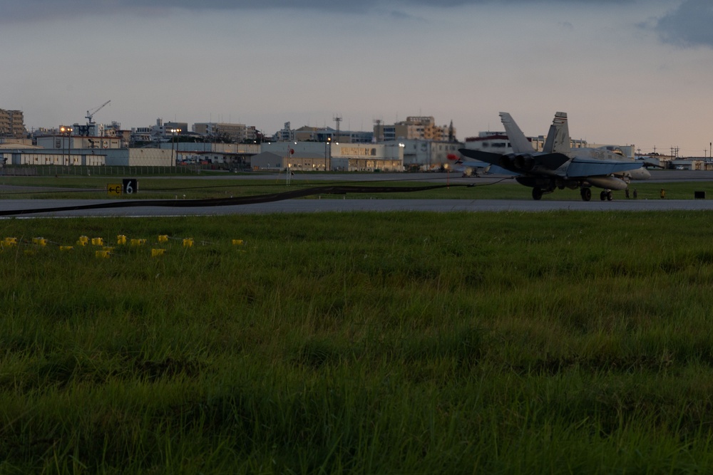 VMFA 121 Conducts Mock Emergency Arresting