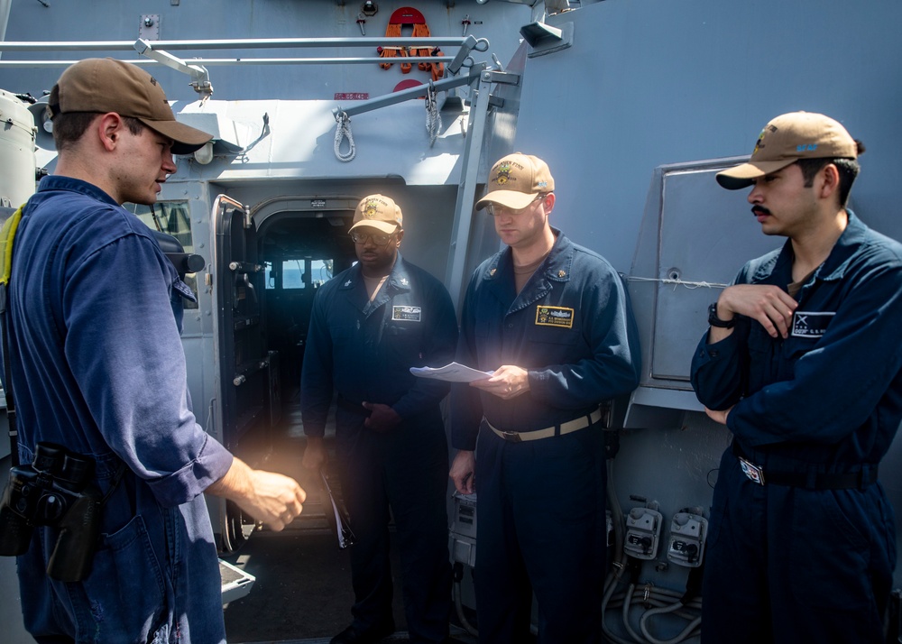 Sailors Conduct Visual Information Training Aboard USS John Finn (DDG 113)