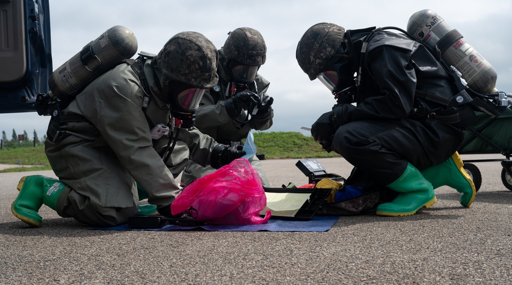 U.S., ROK combine for CBRN, EOD training