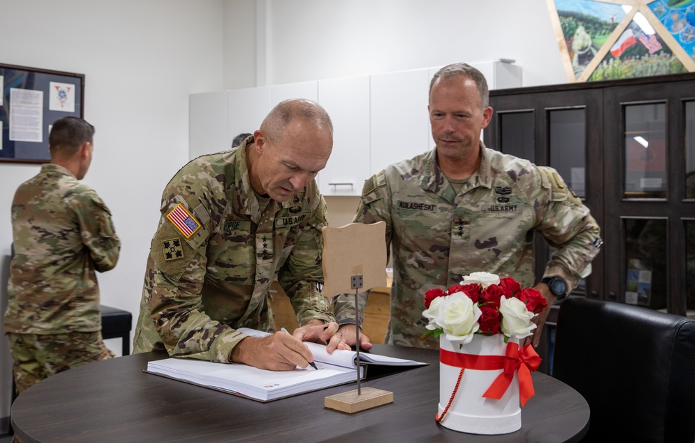 New Army leaders visit Poland