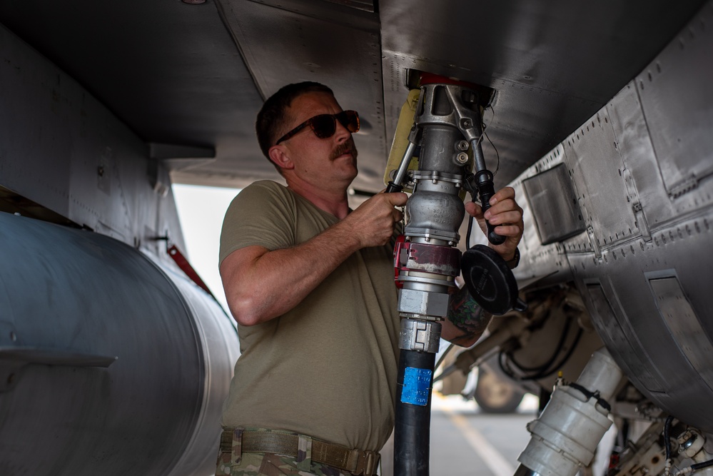 125th EFGS refuel F-16 during Operation Agile Spartan