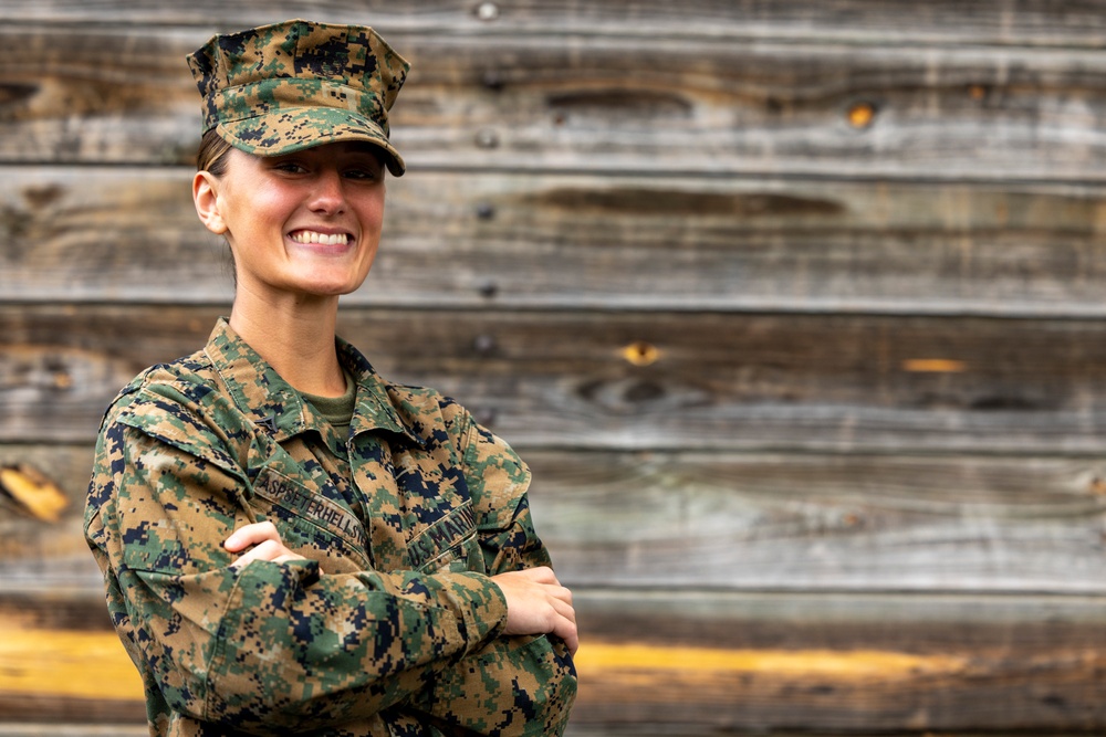 Female Marine Reservists