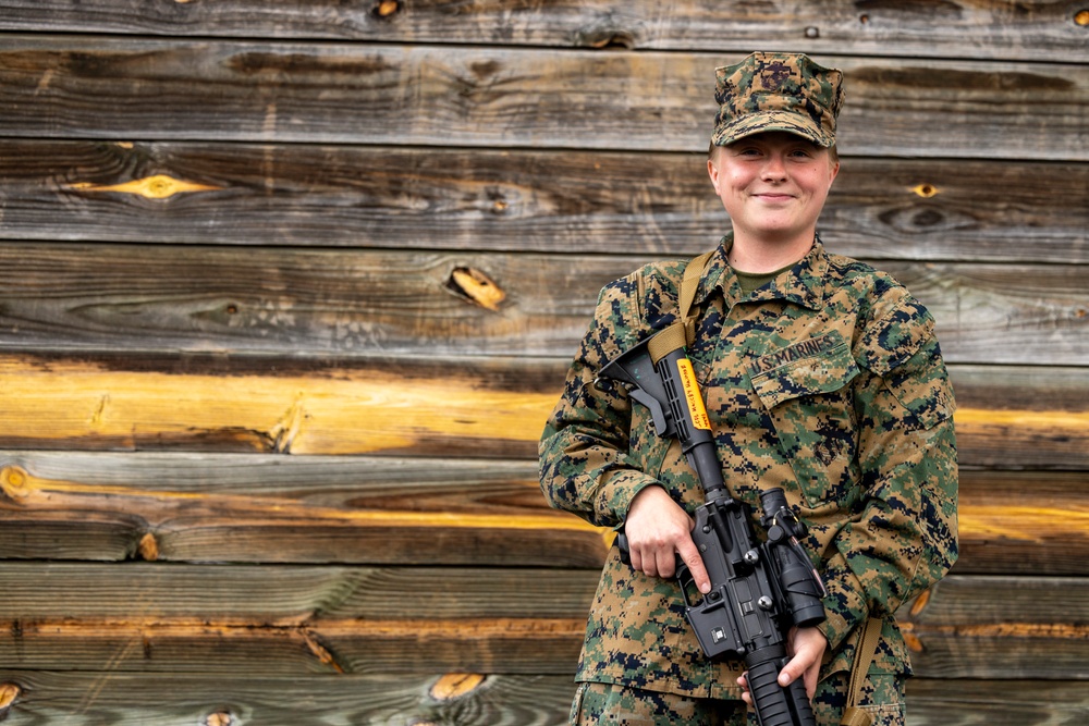 Female Marine Reservists