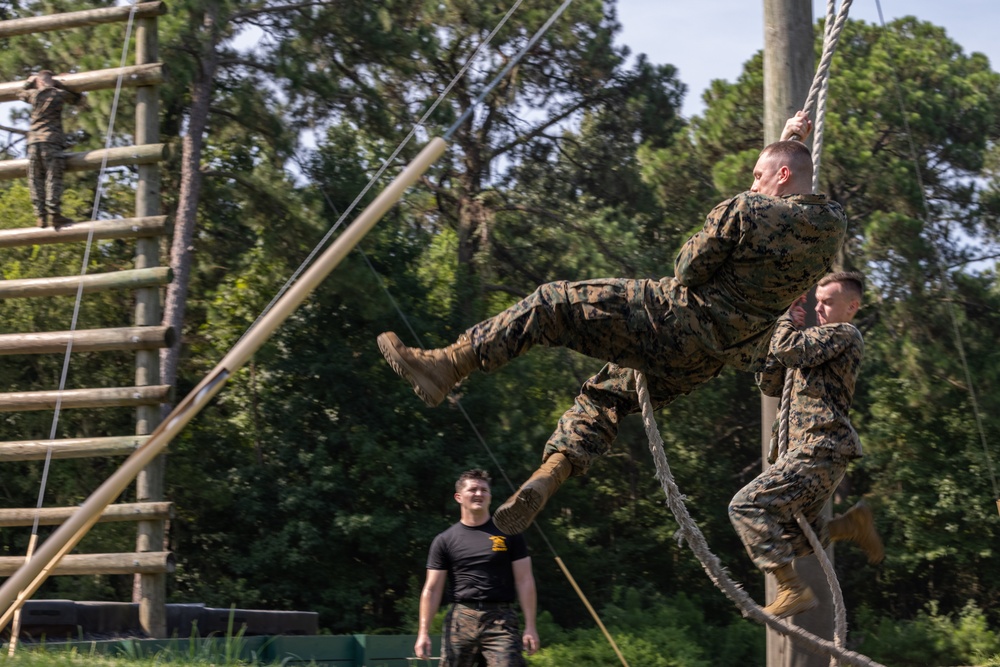 Corporals Course runs the Confidence Course