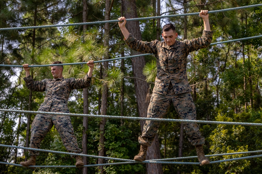 Corporals Course runs the Confidence Course