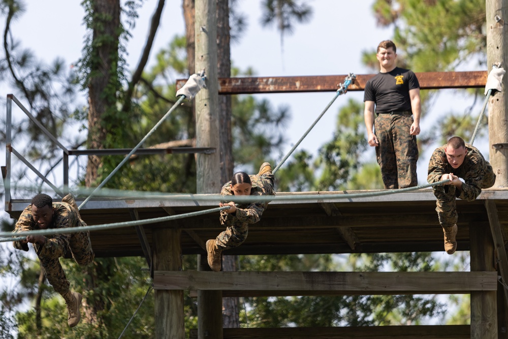 Corporals Course runs the Confidence Course