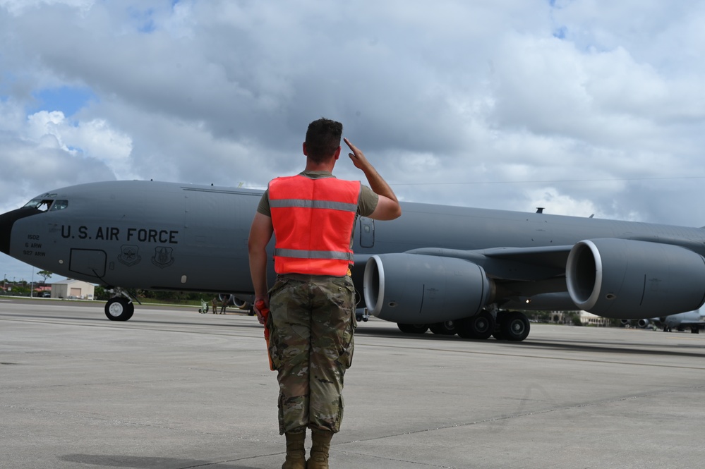 MacDill aircraft evacuates base as Tropical Storm Idalia approaches