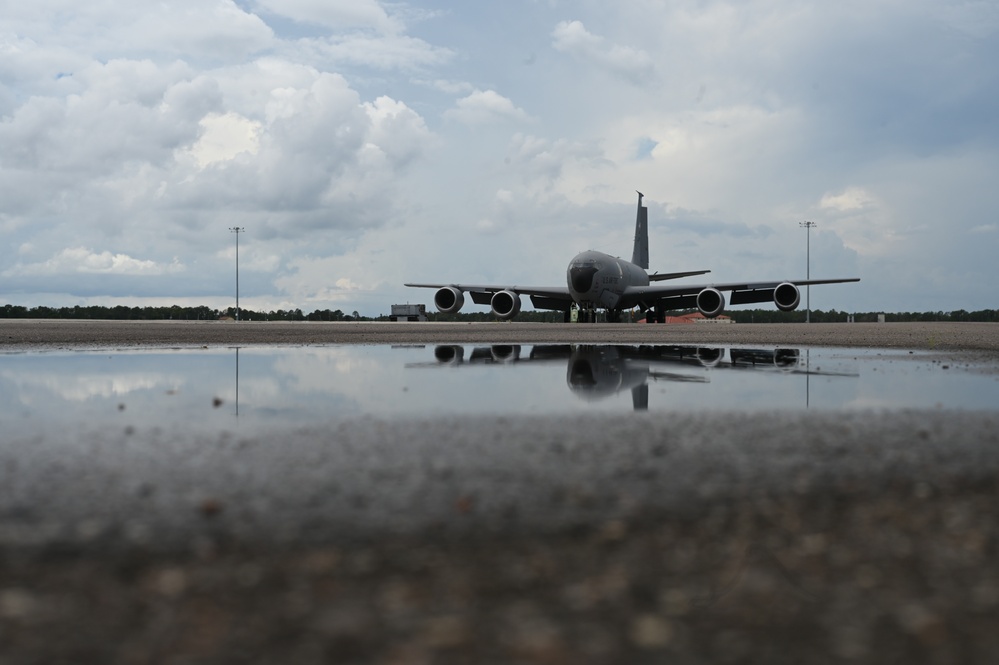 MacDill aircraft evacuates base as Tropical Storm Idalia approaches