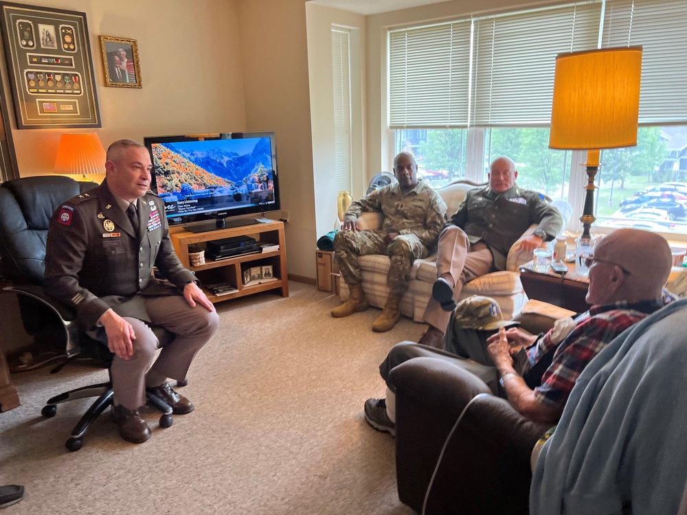 Wisconsin World War II Veteran Receives Special Army Reserve Visitors