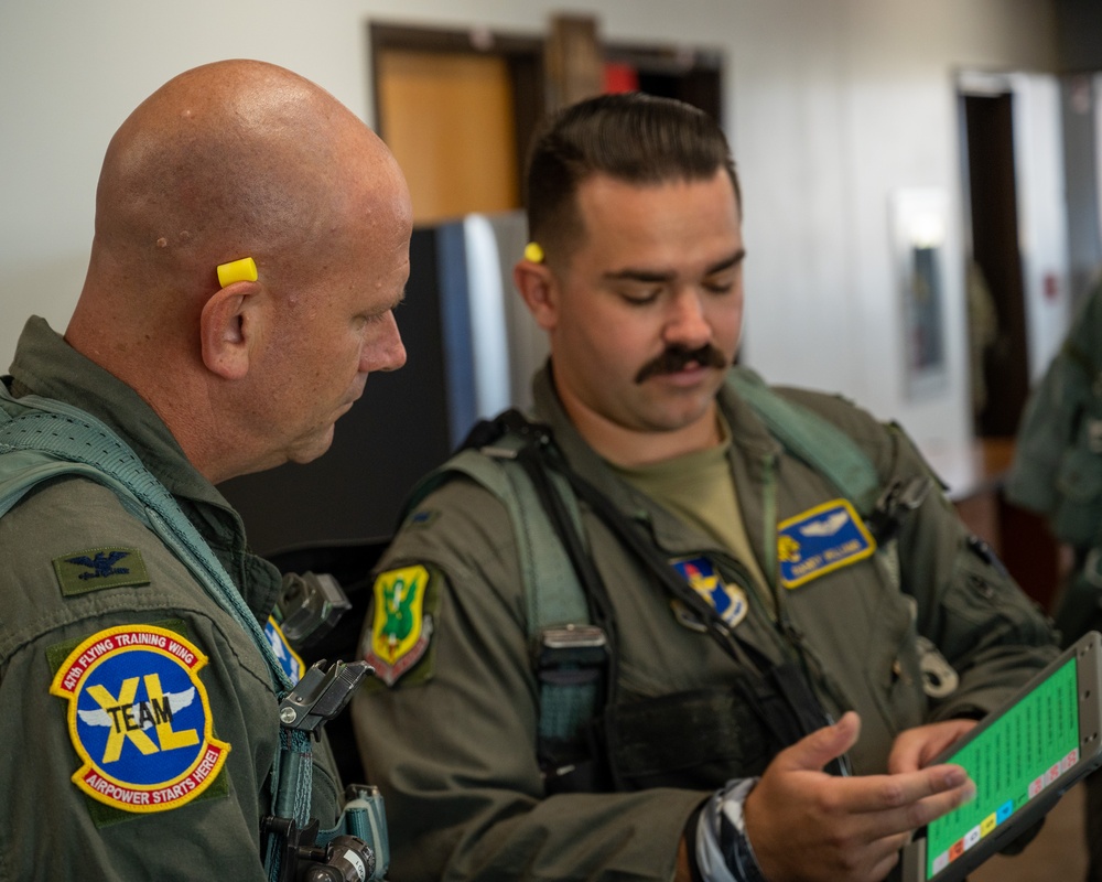 Col Davidson T-6 flight