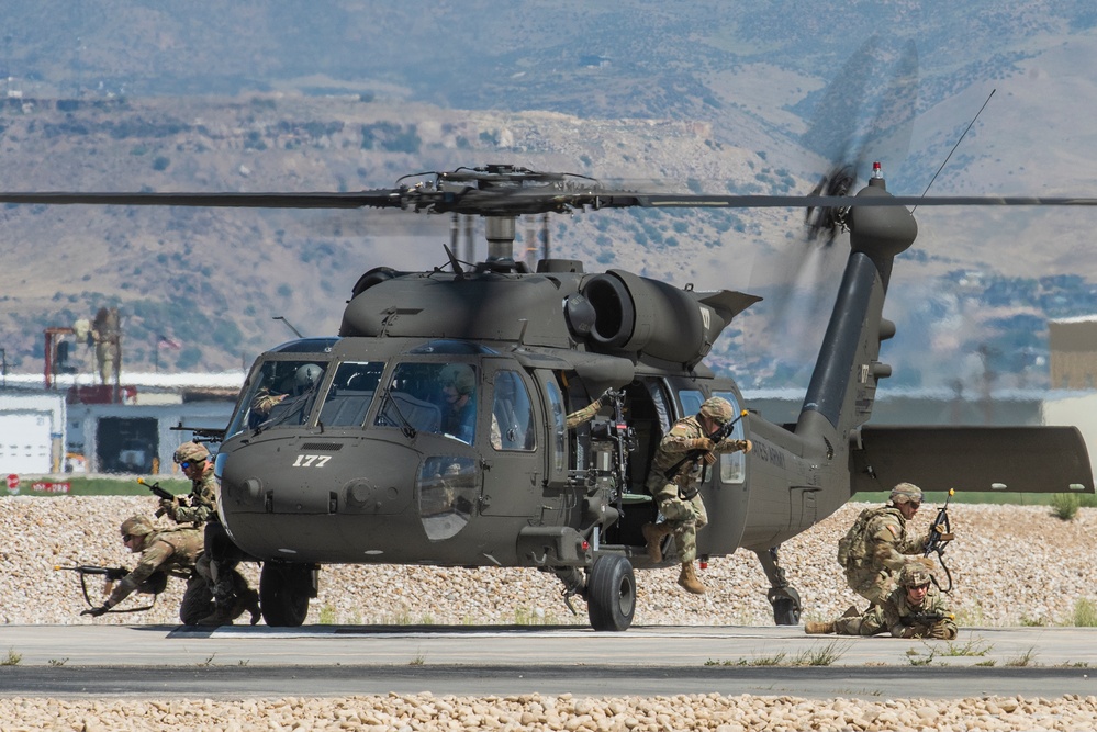 Gowen Thunder airshow shakes Idaho