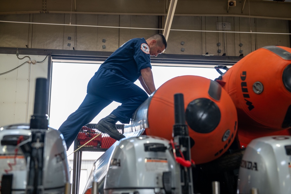 USCG Gulf Strike Team prepares for Hurricane Idalia