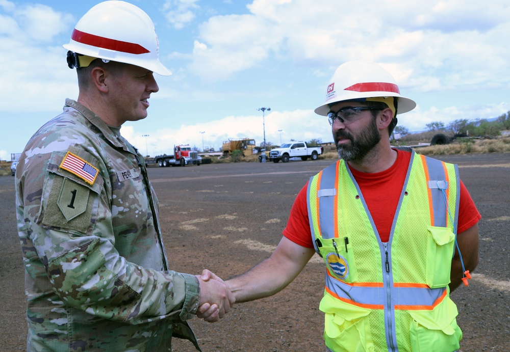 Honolulu District Commander thanks temporary emergency power team