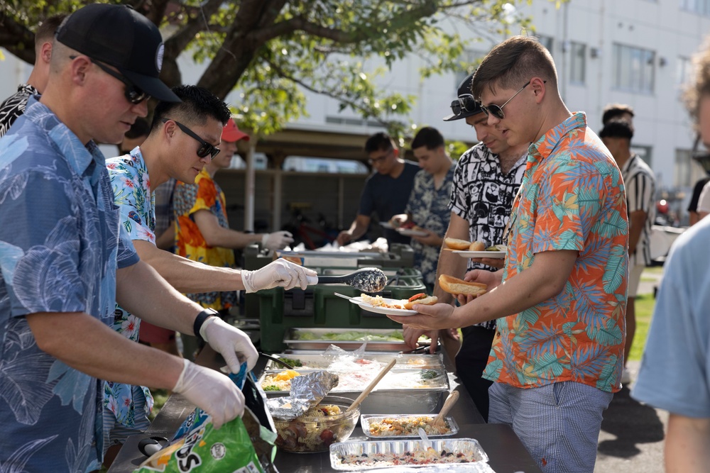 VMGR-152 Has Fun in the Sun During Annual Family Day