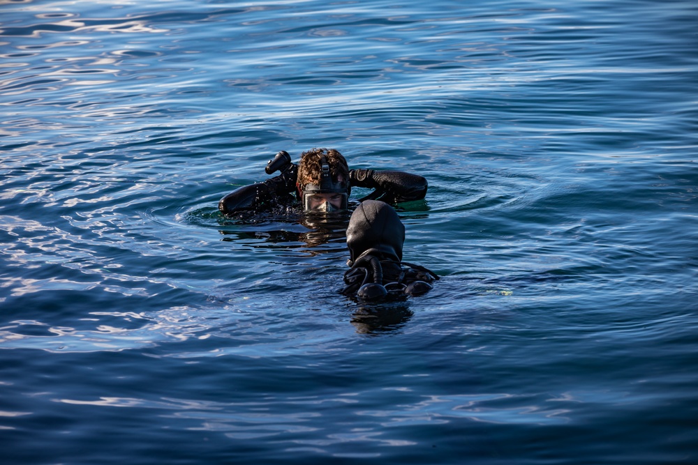 MDSU-1 Conduct Search and Survey Operations in Maui