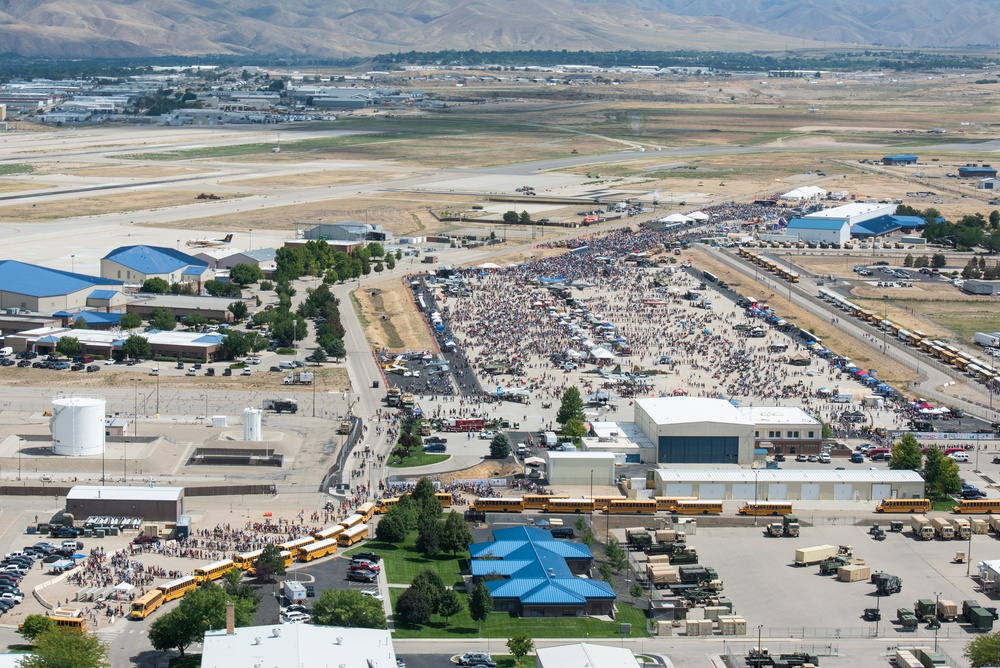 Gowen Thunder airshow shakes Idaho