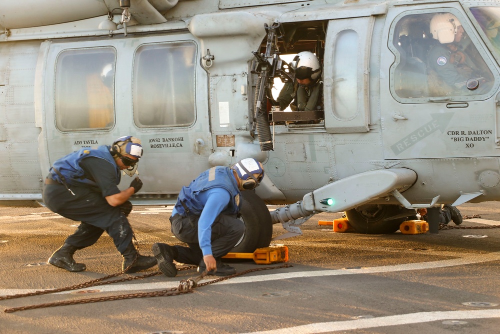 HSC-6 Flight Quarters Aboard USS Decatur