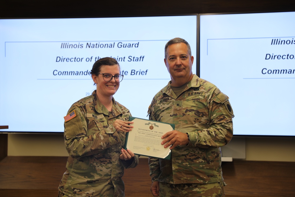 Director of the Joint Chief of Staff recognizes Guardsmen