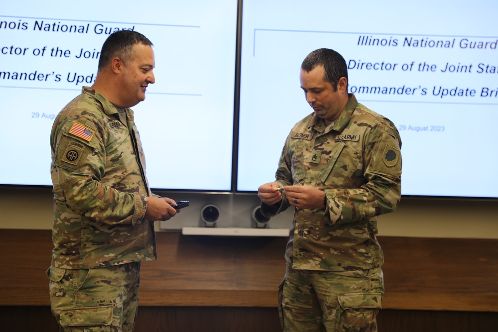 Director of the Joint Chief of Staff recognizes Guardsmen