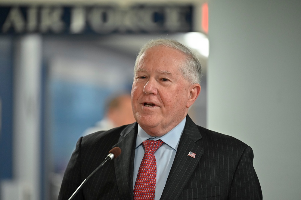 SecAF Kendall unveils Air Force 75th anniversary painting