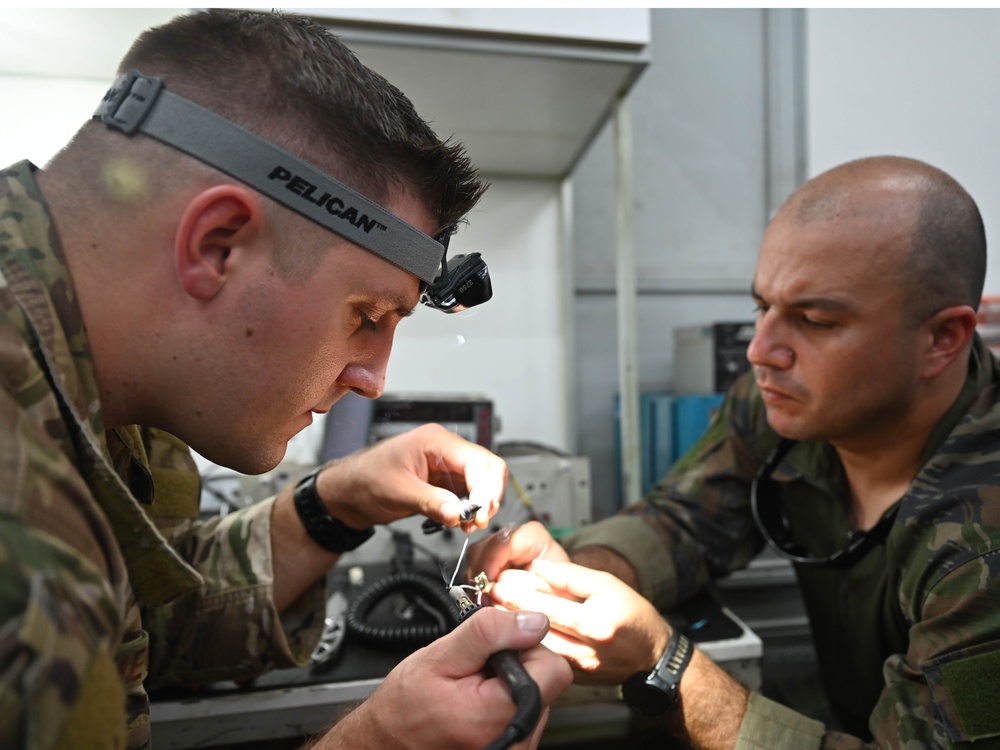 New York  Air National Guard trains with Brazilians