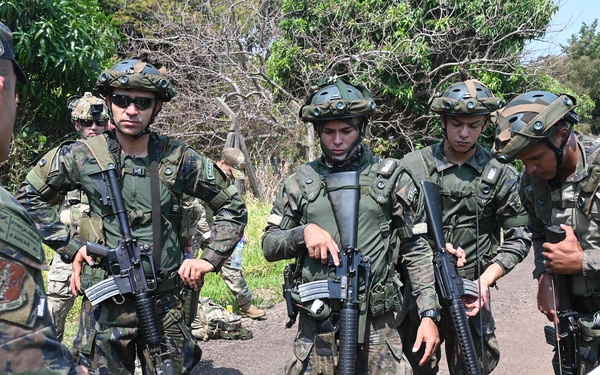 NY Air Guardsmen conduct combat search and rescue training in Brazil