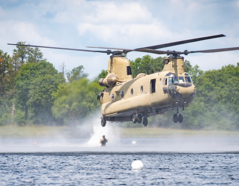 Illinois National Guard Helo-Casting at Fort McCoy
